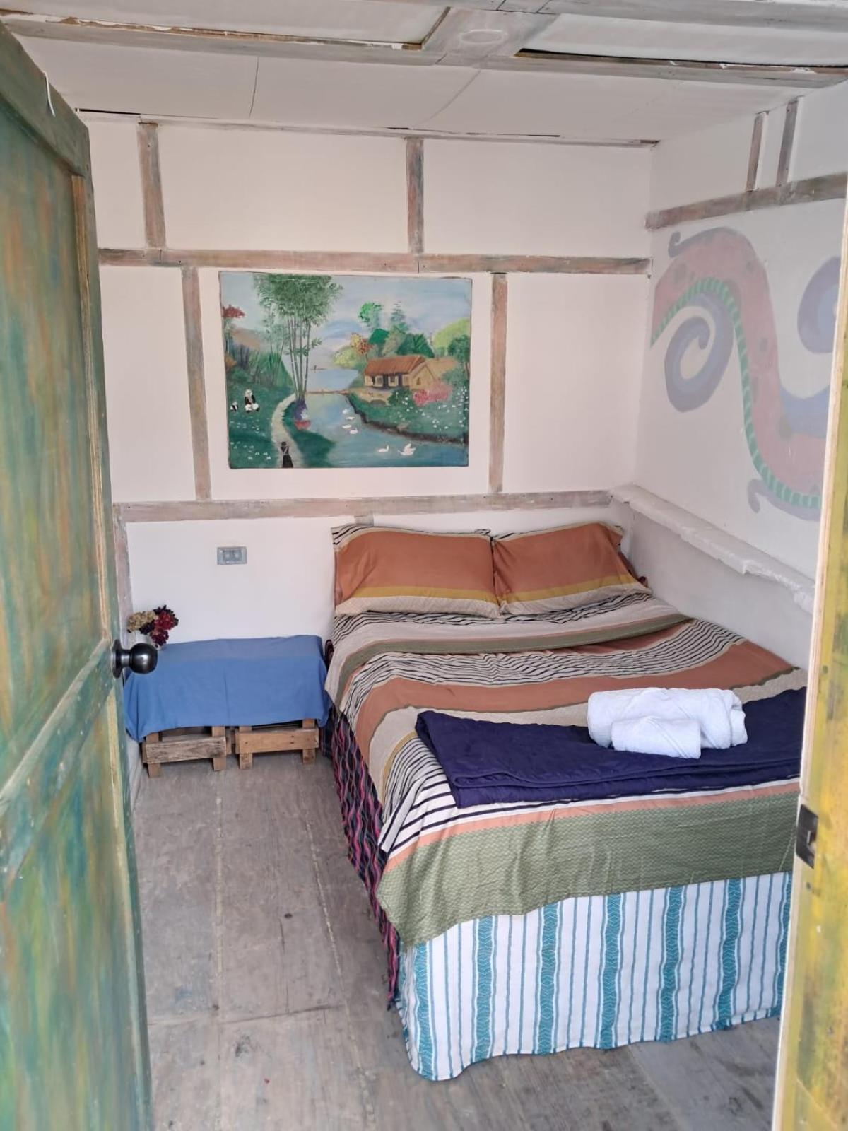 Kamazoztz Hostel And Travel Antigua Exterior photo